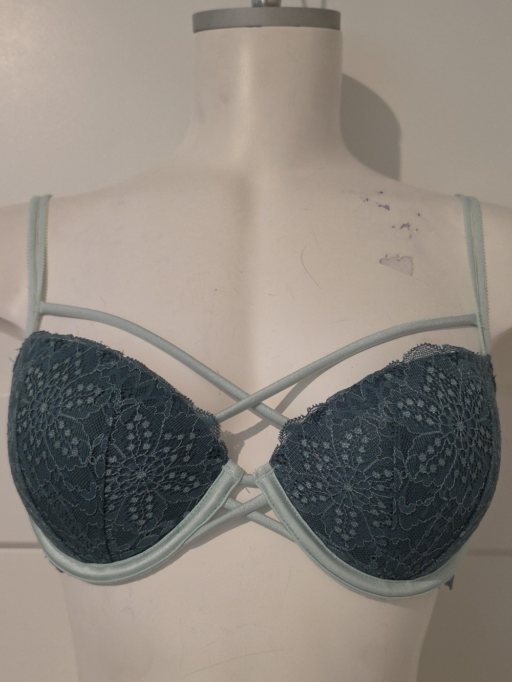 PINK Victoria's Secret Crossover Lace Push-Up Bra